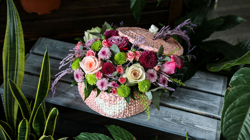 باکس گل در قم به عنوان یکی از شیوه‌هایی محبوب برای ارائه گل به عنوان هدیه، جایگاه ویژه‌ای پیدا کرده‌اند.